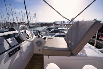 Captain's View from Flybridge Navigate 'Baby Blue' with excellent visibility from the upper helm station.