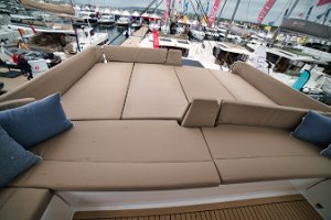 bali-58-flybridge-lezaljke-005