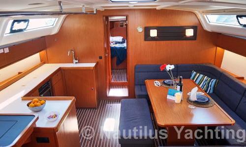 Bavaria Crusier 51 - Salon