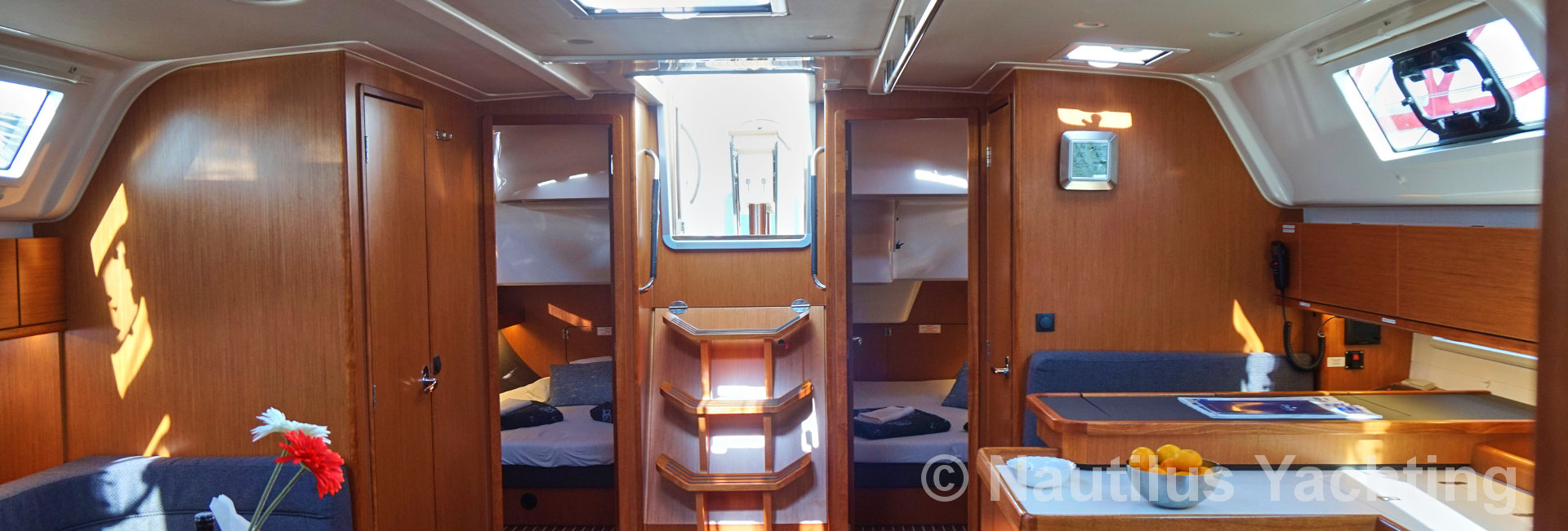 Cruiser 51 interijer - salon i galerija