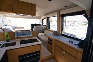 galeon-480-fly-salon-006