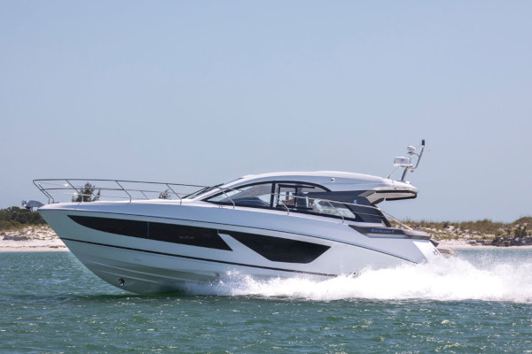 Gran Turismo 41 auf offener See | Beneteau Yachts