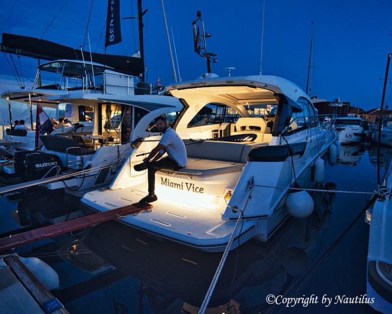 Gran Turismo 41 Miami Vice in charter base