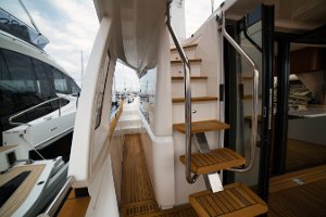 greenline-48-fly-deck-007