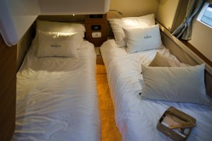 greenline-48-fly-starboard-cabin-009