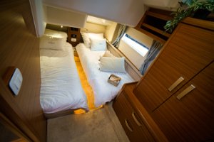 greenline-48-fly-starboard-cabin-010