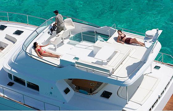 Motorni katamaran Lagoon Power 44 flybridge