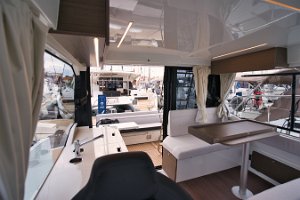 merry-fisher-1095-fly-serie2-interieur-salon-011