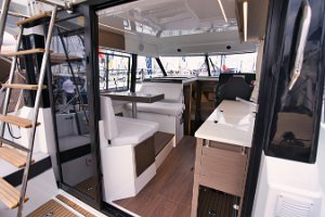 merry-fisher-1095-fly-serie2-interior-001