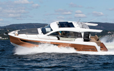 Sealine C390 - Motor boat charter in Croatia