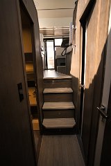 Flur Verbindungsgang zwischen Eignerkabine und Gästekabinen.