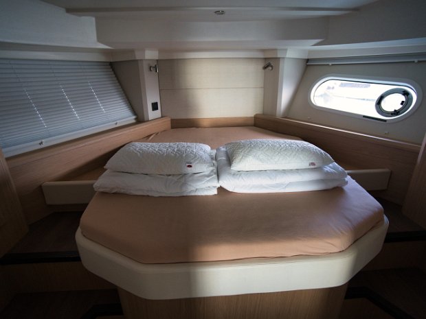 Swift-Trawler-41-Fly-Cabine