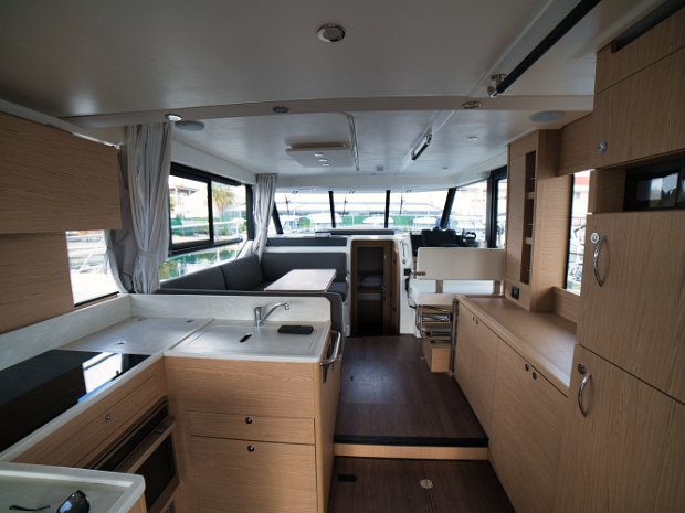 Swift-Trawler-41-Fly-Salone