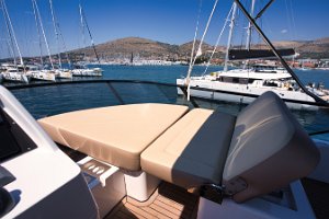 bavaria-virtess-420-fly-flybridge008