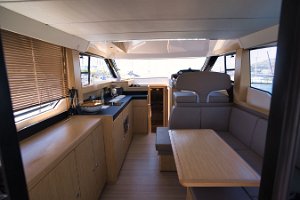 bavaria-virtess-42-fly-galley-008